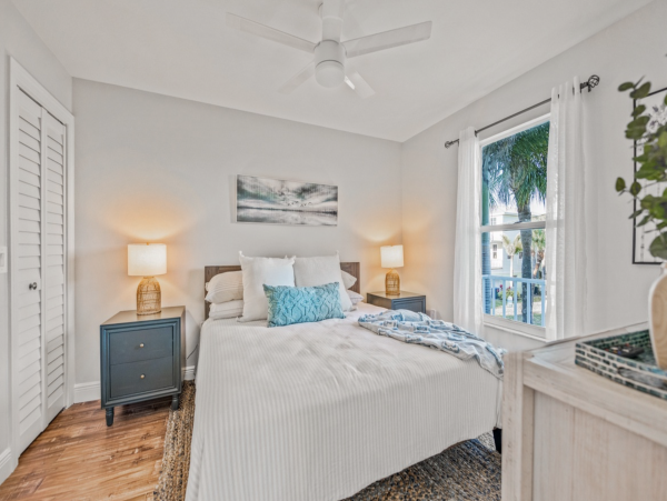 Beautiful Holmes Beach Vacation Rental With Pool Near Beach