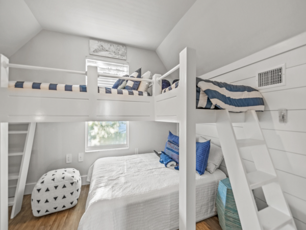 Beautiful Holmes Beach Vacation Rental With Pool Near Beach
