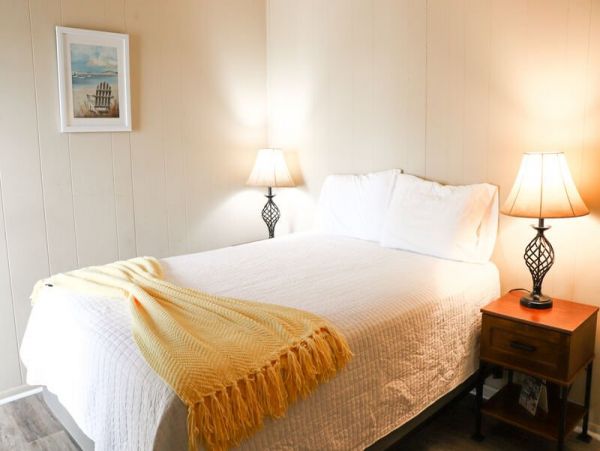 Beach to Bay Vacation Condo on Siesta Key