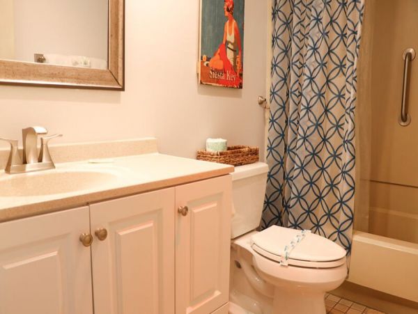 Beach to Bay Vacation Condo on Siesta Key