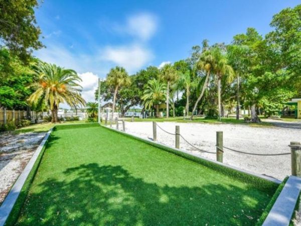 Beach to Bay Vacation Condo on Siesta Key