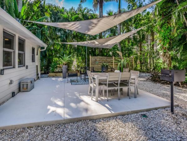 Beatutiful Vacation Bungalow in Punta Gorda Sleeps Four