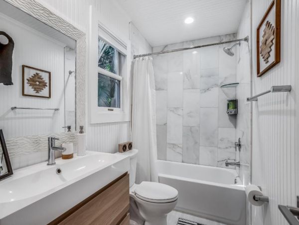 Beatutiful Vacation Bungalow in Punta Gorda Sleeps Four