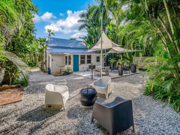 Beatutiful Vacation Bungalow in Punta Gorda Sleeps Four