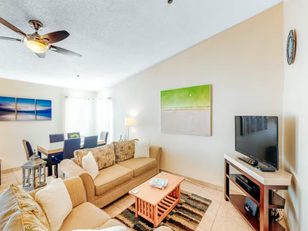 Beautiful Holmes Beach Vacation Condo with Pool Near Beach