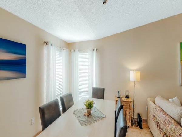 Beautiful Holmes Beach Vacation Condo with Pool Near Beach