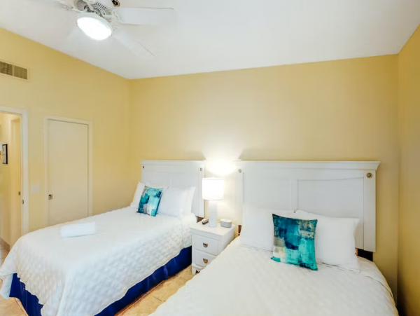Beautiful Holmes Beach Vacation Condo with Pool Near Beach