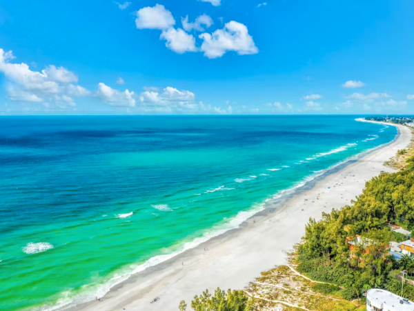 Beautiful Holmes Beach Vacation Condo with Pool Near Beach