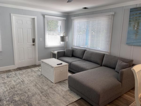 Two Bedroom Plus Den Side Villa in Boca Grande Sleeps Six