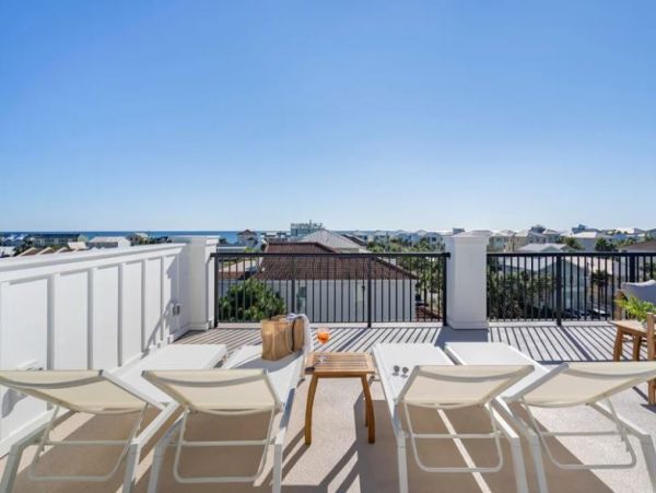 Walk to Beach MIramar Vacation Pool Home With Eight Bedroom
