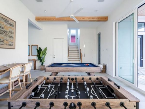 Walk to Beach MIramar Vacation Pool Home With Eight Bedroom