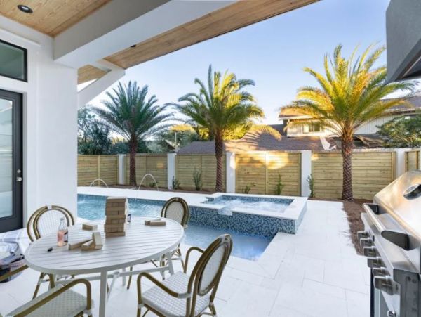 Walk to Beach MIramar Vacation Pool Home With Eight Bedroom