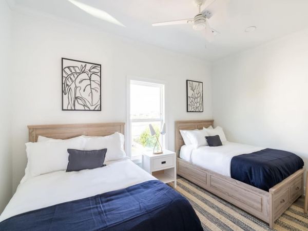 Luxury Nine Bedroom Vacation Home with Private Pool & Spa