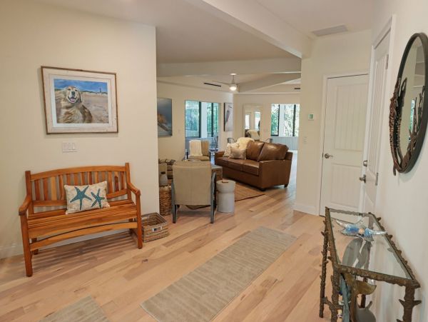 Walk to Beach Vacation Home Two Bedrooms in Sanibel Sleeps 8