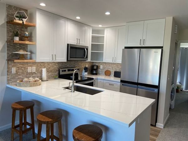 Two Bedroom Vacation Condo Sleeps Six Guests Walk To Beach