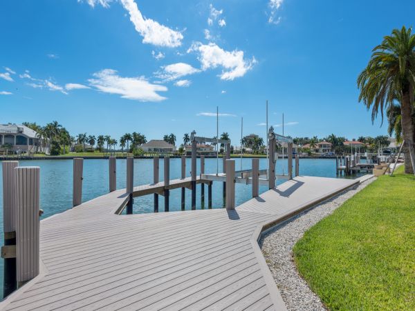 Marco Island 4 Bedroom Vacation Home With Pool & Spa
