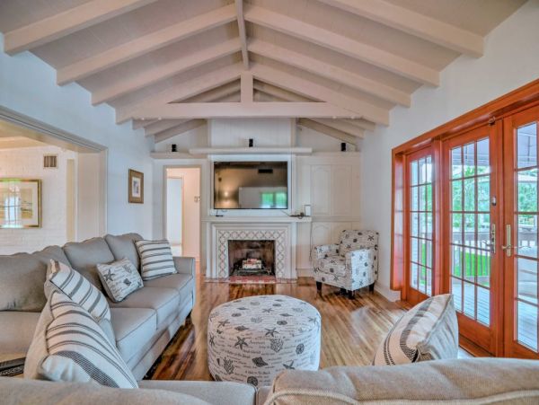 Canal Front Family Friendly Fort Lauderdale Home Sleeps 9
