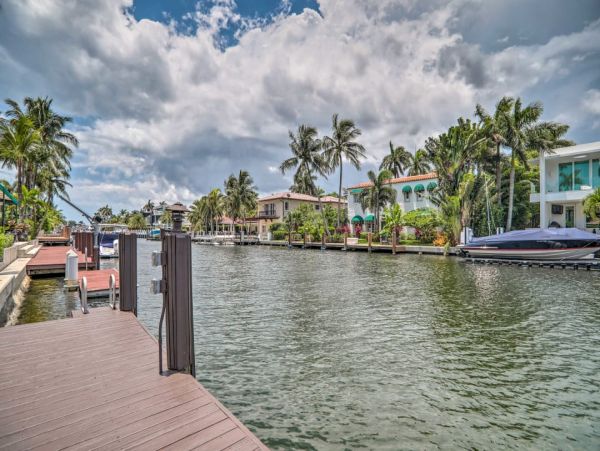 Canal Front Family Friendly Fort Lauderdale Home Sleeps 9