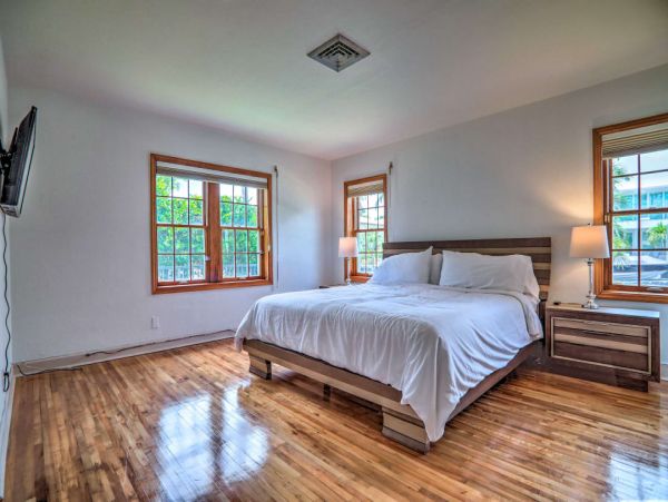 Canal Front Family Friendly Fort Lauderdale Home Sleeps 9