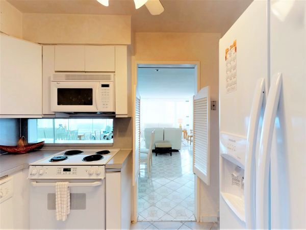 Ocean Views Vacation Condo in Miami Beach Two Bedrooms