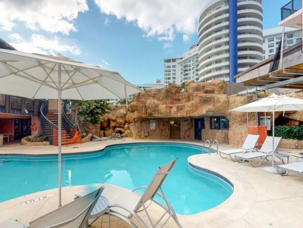 Miami Two Bedroom Waterfront Vacation Condo Sleeps Six