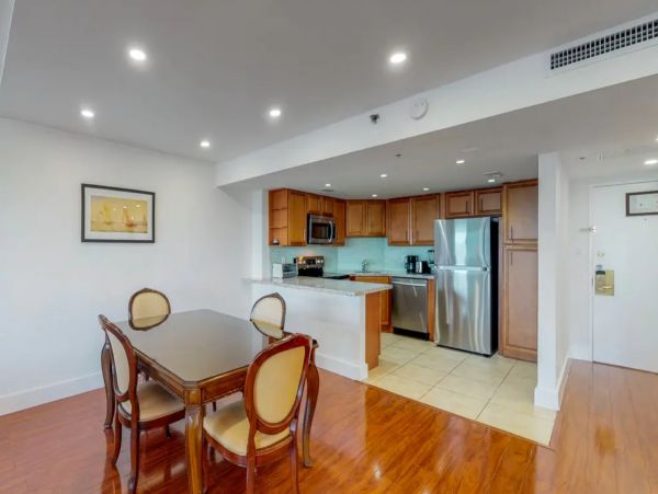Miami Two Bedroom Waterfront Vacation Condo Sleeps Six