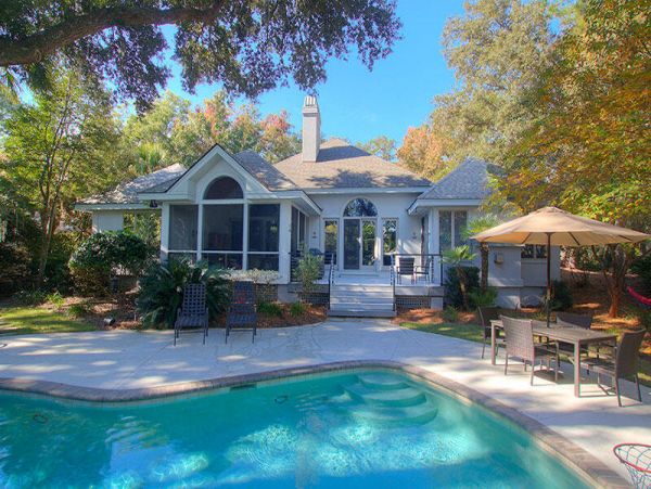 Cozy Four Bedroom Vacation Home in Hilton Head Sleeps 12