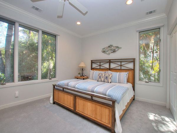 Cozy Four Bedroom Vacation Home in Hilton Head Sleeps 12
