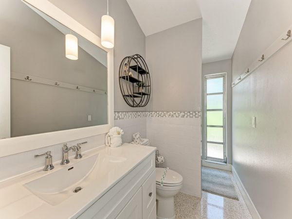 Luxury Villa with bonus room 4 blocks to Holmes Beach