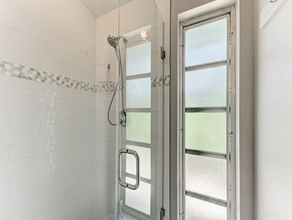 Luxury Villa with bonus room 4 blocks to Holmes Beach