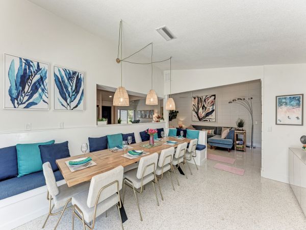 Luxury Villa with bonus room 4 blocks to Holmes Beach