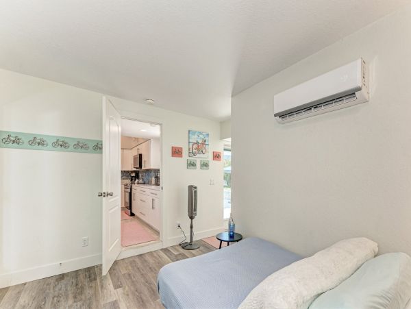 Luxury Villa with bonus room 4 blocks to Holmes Beach
