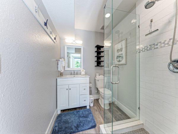 Luxury Villa with bonus room 4 blocks to Holmes Beach