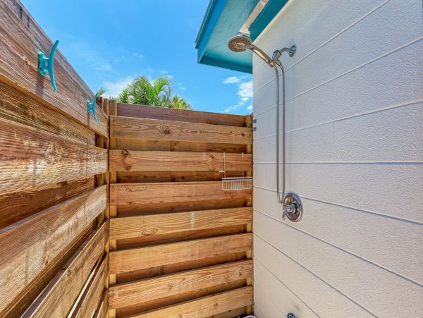 Luxury Villa with bonus room 4 blocks to Holmes Beach