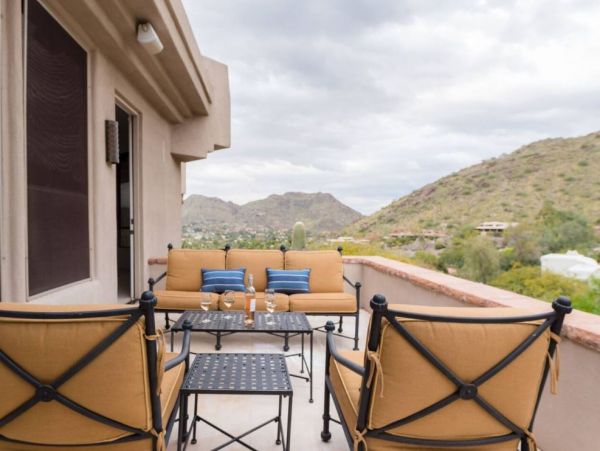 Luxury Vacation Home in Paradise Valley 6 Bedrooms With Pool