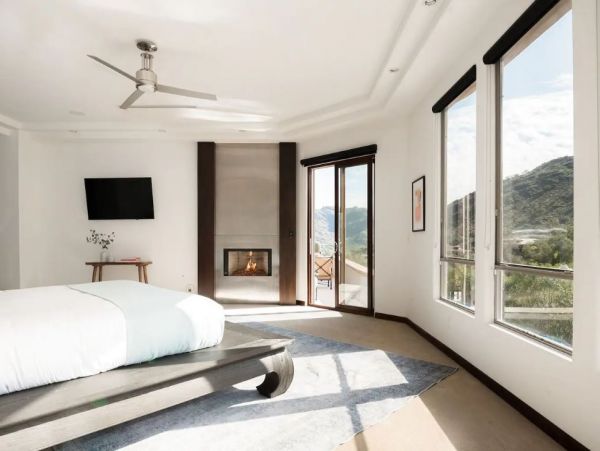 Luxury Vacation Home in Paradise Valley 6 Bedrooms With Pool
