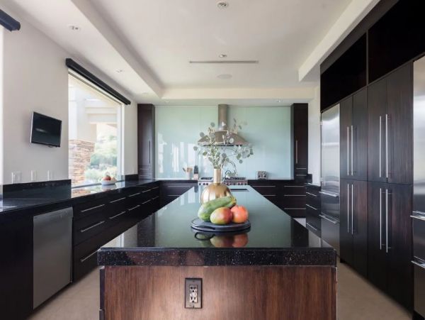 Luxury Vacation Home in Paradise Valley 6 Bedrooms With Pool