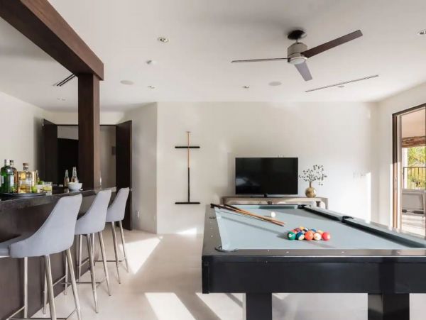 Luxury Vacation Home in Paradise Valley 6 Bedrooms With Pool