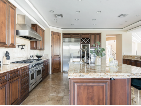 Hilltop Home with Pool & Spa & Incredible Mountain Views