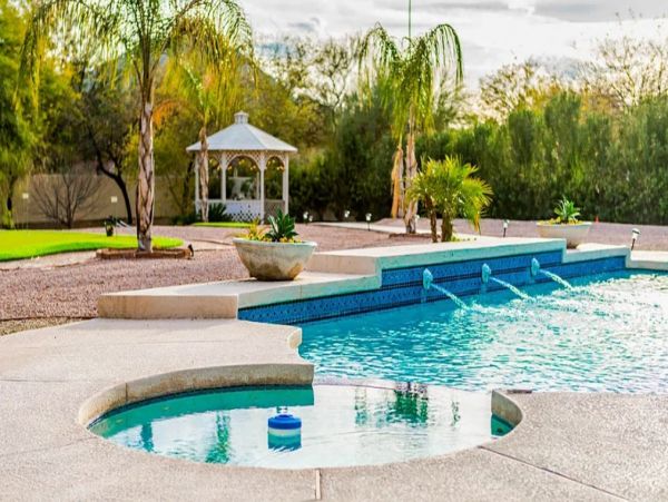 Arizona Six Bedroom Luxury Vacation Home With Private Pool