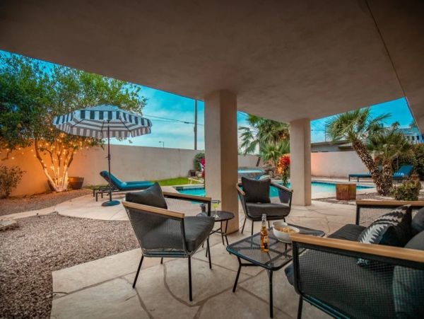 Luxury Six Bedroom Sophisticated Vacation Home in Scottsdale