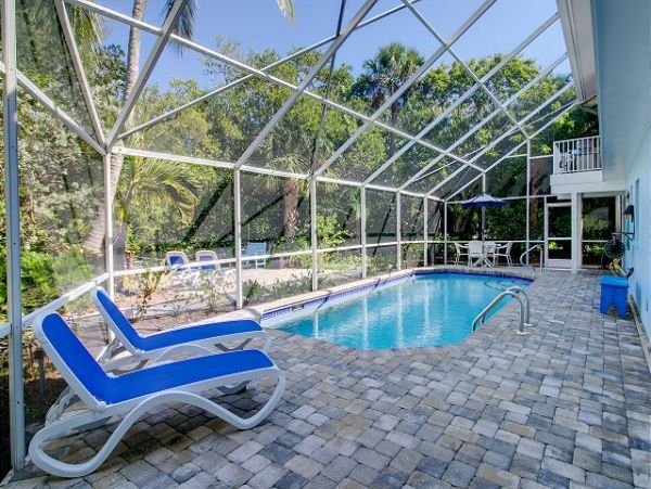 Three Bedrooms Walk to Beach Vacation Home in Sanibel