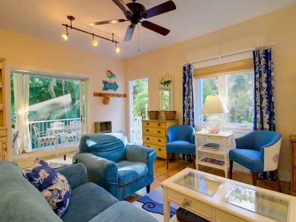 Three Bedrooms Walk to Beach Vacation Home in Sanibel