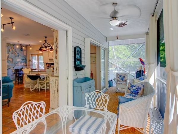 Three Bedrooms Walk to Beach Vacation Home in Sanibel