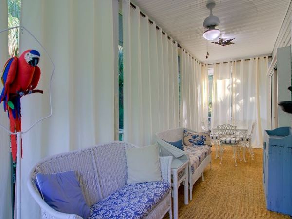 Three Bedrooms Walk to Beach Vacation Home in Sanibel