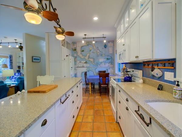 Three Bedrooms Walk to Beach Vacation Home in Sanibel