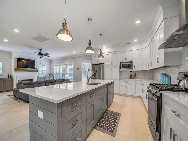 Hilton Head 5 Bedroom Home with Heated Salt Water Pool