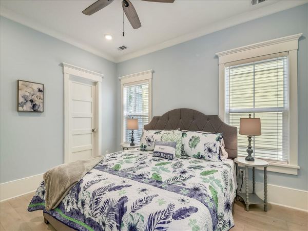Hilton Head 5 Bedroom Home with Heated Salt Water Pool