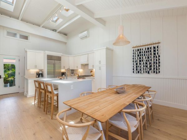 Haena Beautiful 3 Bedroom Home with Hot Tub & Great Views