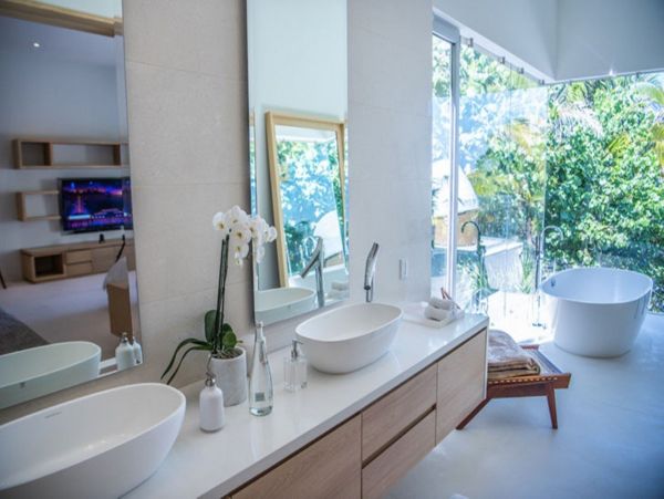 Seven Bedroom Luxury Villa with Private Pool and Great Views